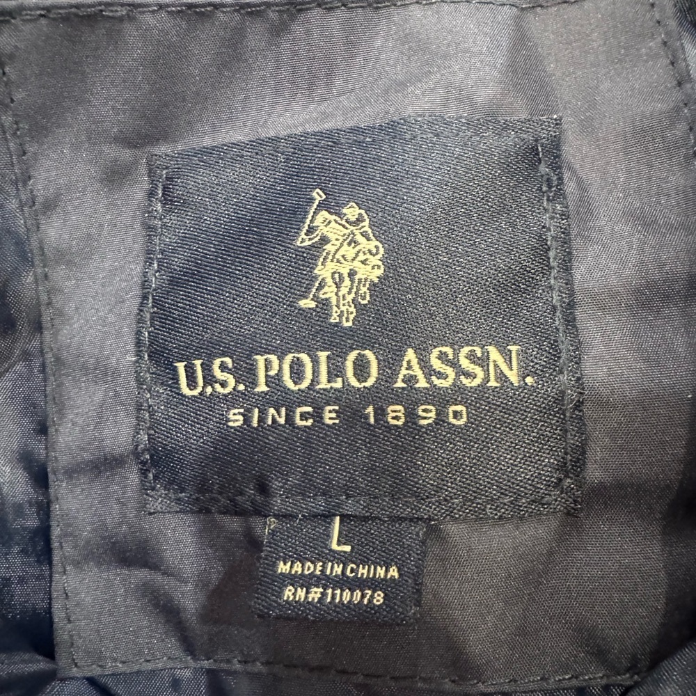 U.S. Polo Assn Navy Blue Puffer Vest Men’s Large | Full Zip | Classic Logo - Picture 3 of 9